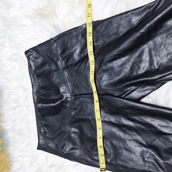 WHBM runway legging size 6, 100% polyurethane, great shape - Picture 9 of 12